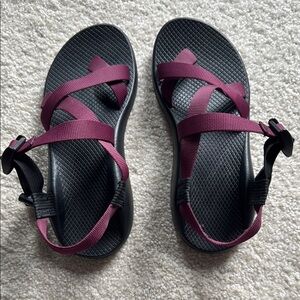 Chaco’s Women's Strappy Sandals - like new!